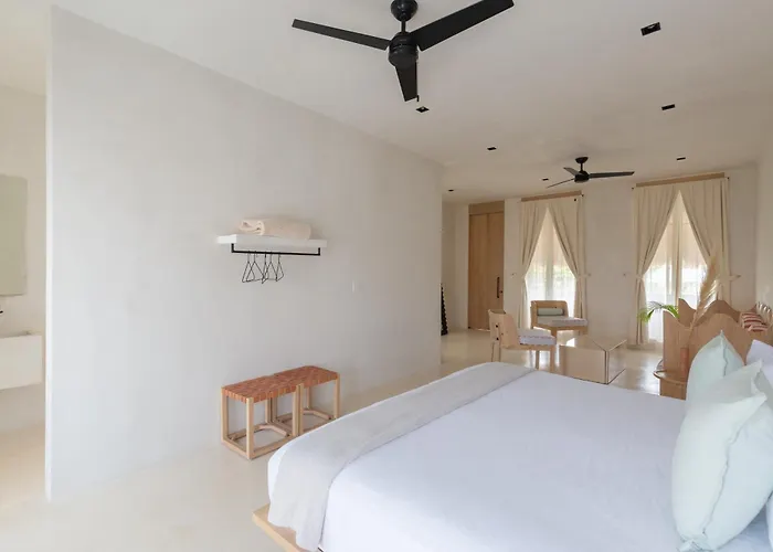 Panamera Hotel 4*